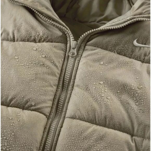 Nike FZ5899-321 Women's Sz M Lt Green Therma-FIT Loose Hooded Puffer Jacket - Picture 11 of 11